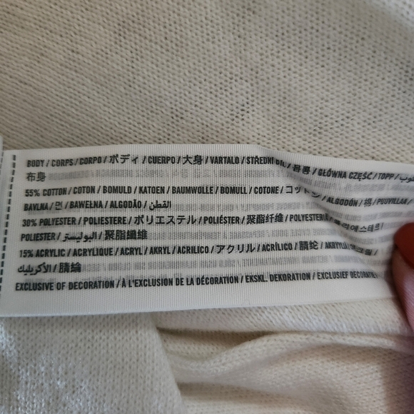 AMBERCROMBIE AND FITCH  CREAM JUNIORS BUTTON FRONT V-NECK CARDIGAN SIZE 15/16 - Picture 7 of 7